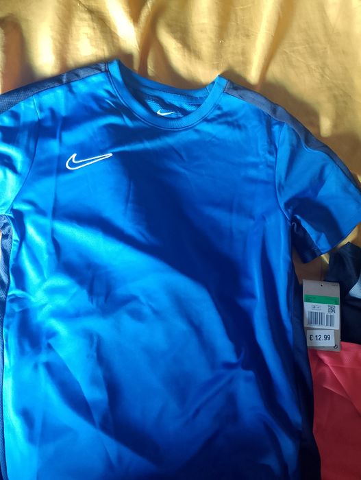 Чисто нови тениска иNike от 158 до 170см