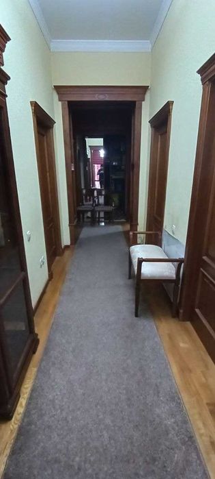 Участок 4 сотки 2 этажа Угловой, фасад 20 метров. Уста-Ширин