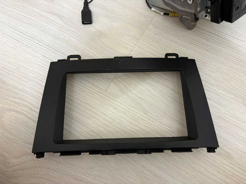 Продам магнитолу JVC в комплекте