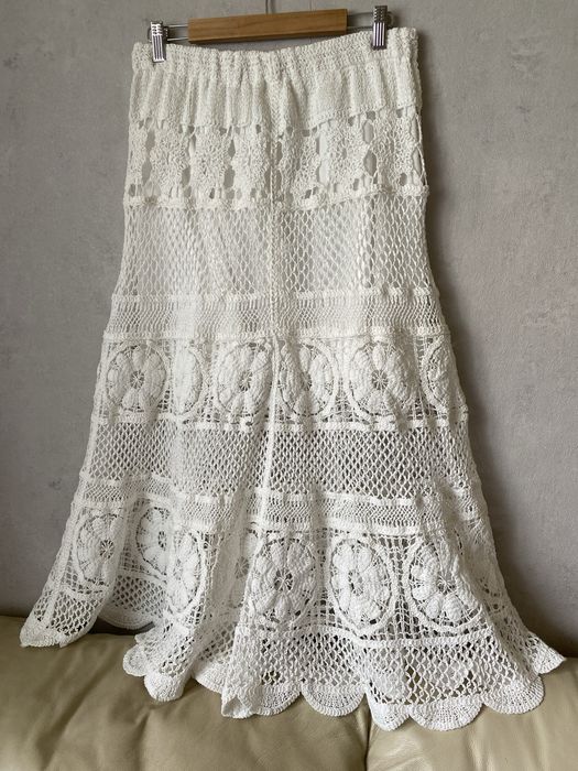 Дамска пола бяла дантела памук