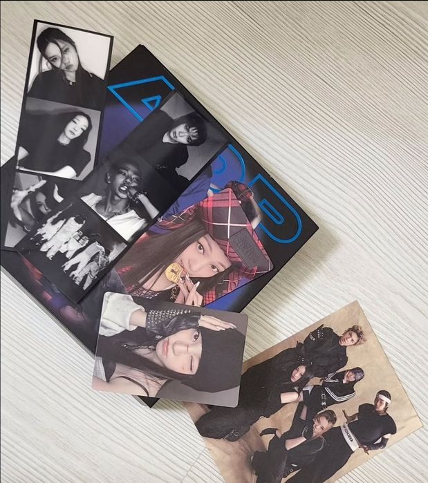 Продавам албум и ключодържател с картичката на Allday Project