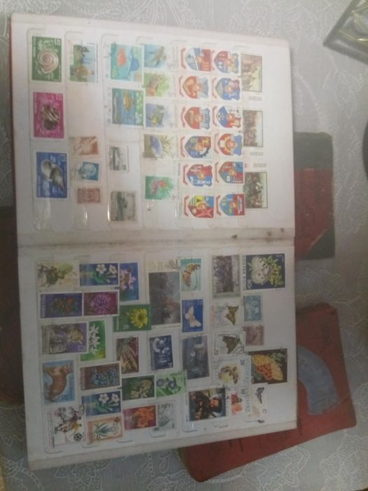 Timbre vechi in clasor