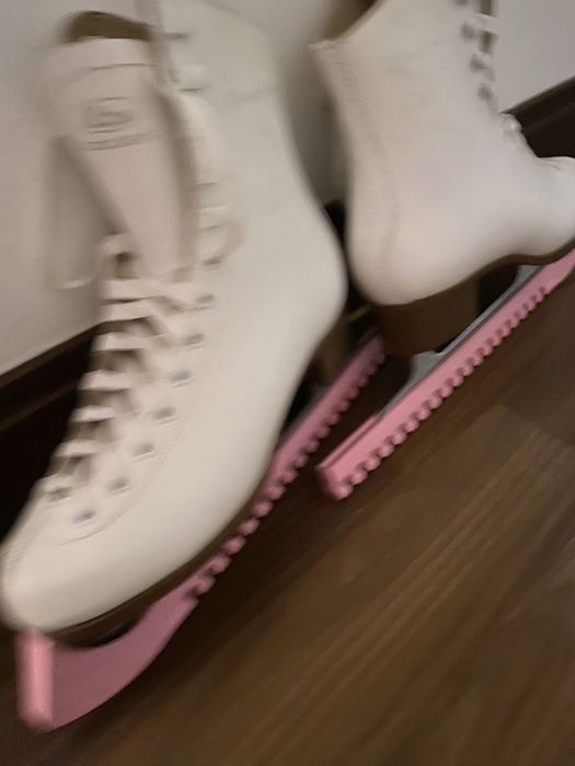 Коньки Dagmar. botas. Дагмар 39 размер