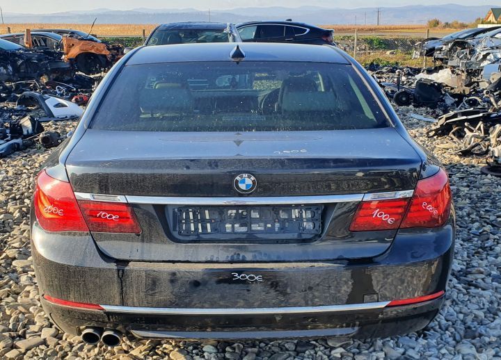 Dezmembrez BMW Seria 7 F01/F02 [facelift] [2012 - 2015] Sedan 730d Steptronic (258 hp)