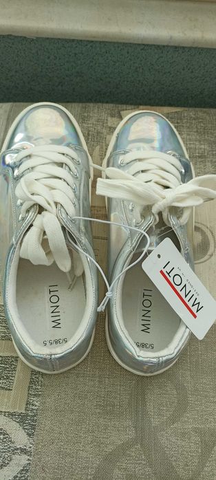 Нови дамски кецове