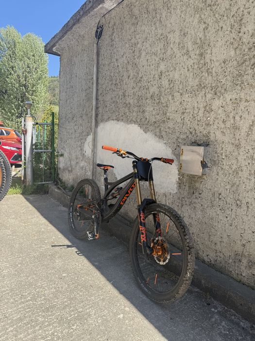 Продавам Pivot Phoenix