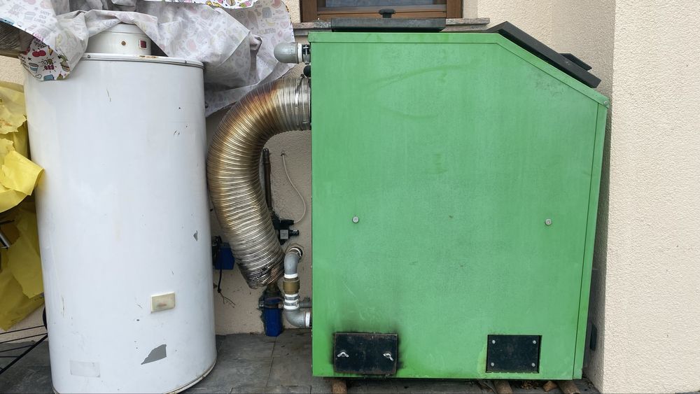 Продавам полски стоманен котел на дърва и пелети