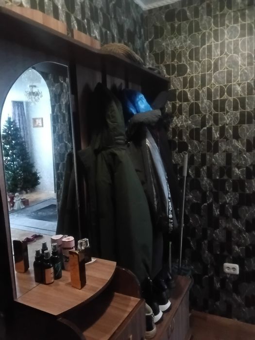 Продам квартиру в центре.