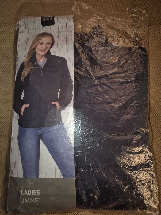 Дамско пролетно яке