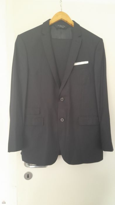 Costum bărbătesc negru Zara