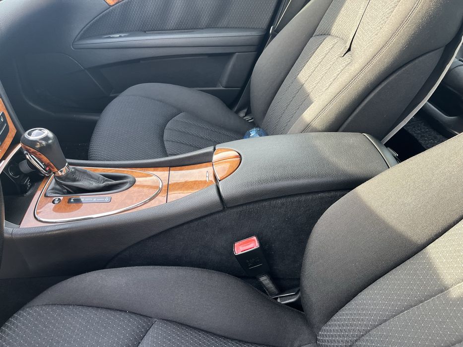 Мерцедес E200 компресор 152000 км