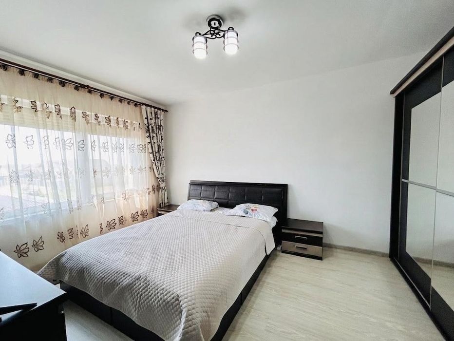 Vand casa în Sântandrei