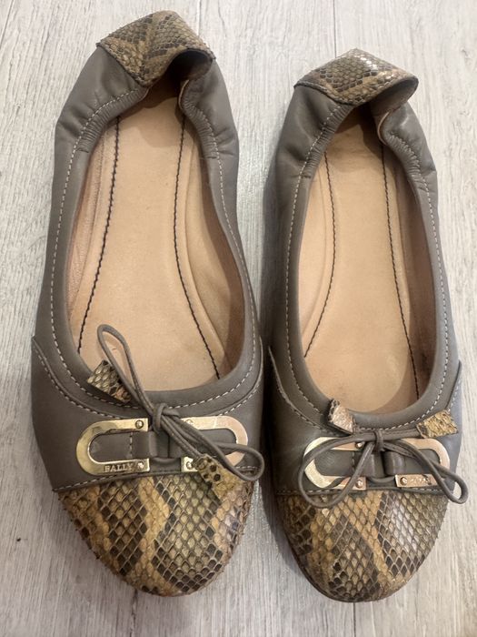 Балетки кожанные Bally
