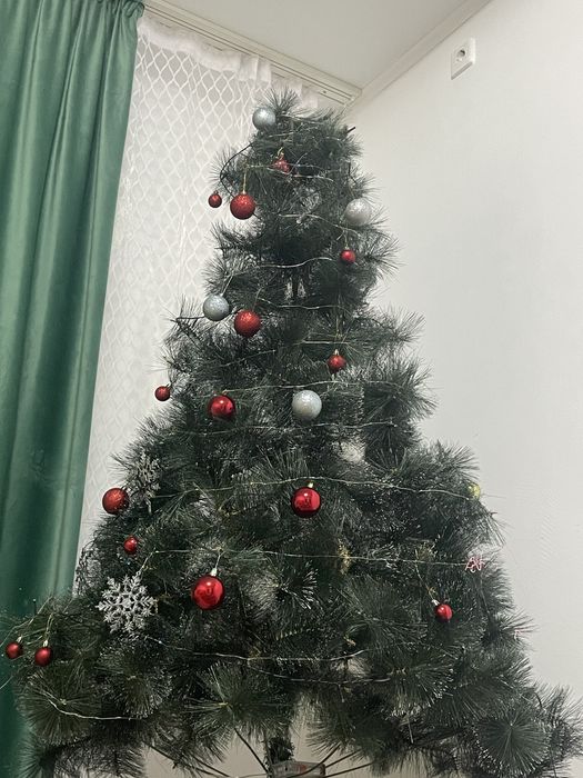 Продам Елку , искуственная