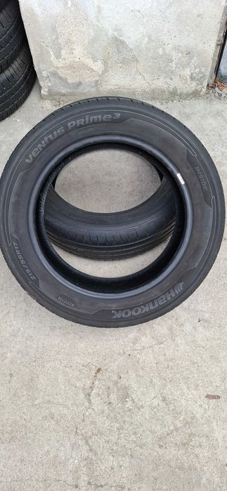 2бр. 215/55/17 Hankook 7mm грайфер, дот 17г. ***