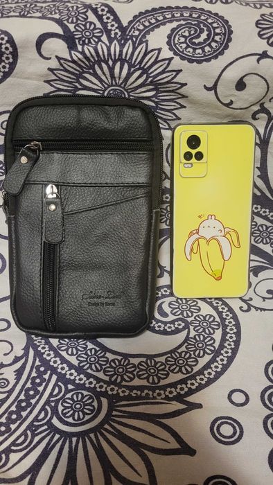 Сумочка для телефона и документов