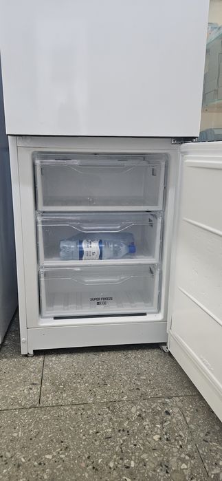 Продам холодильник Indesit no frost