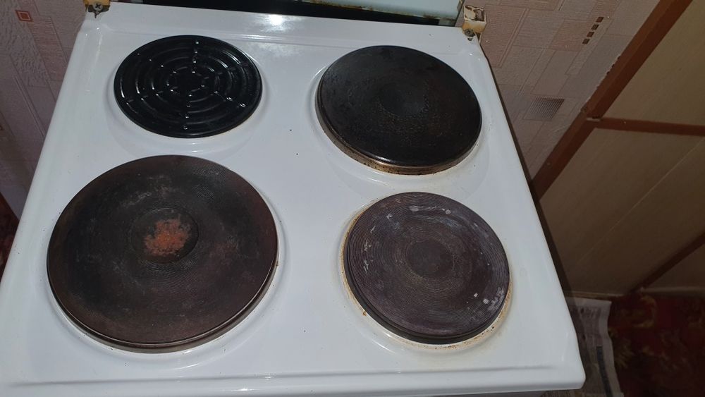 Продам электроплиту б/у