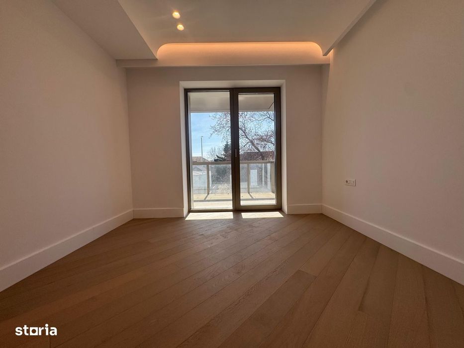 3 Camere || Cortina 126 || Erouiancu Nicolae