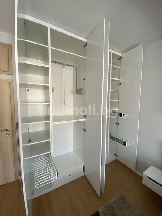 Дава се под наем Тристаен апартамент в София, Център - 82 кв.м за 950 € - Снимка #10