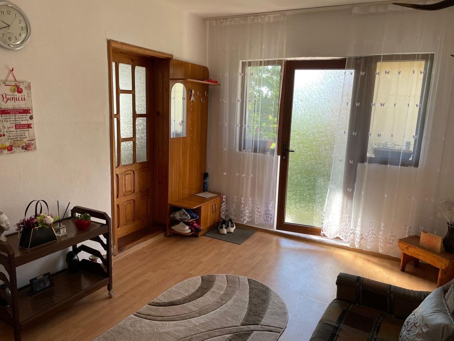 Vând casa P+1 si teren Voinești Dâmbovița