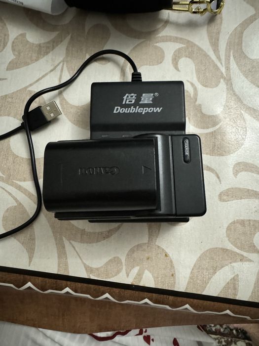 Фотоаппарат и вспышка