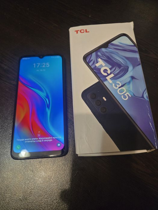 ПРОДАВАМ Телефон. TCL305