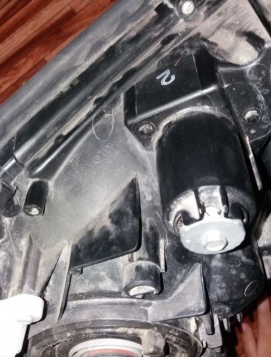 Фара Lend Cruiser