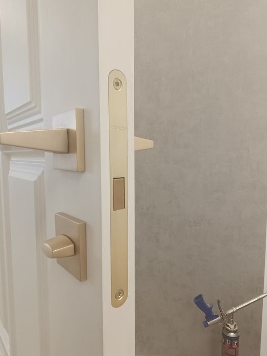 Установка дверей