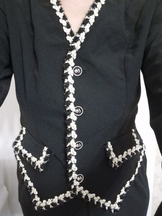 Costum de femei elegante