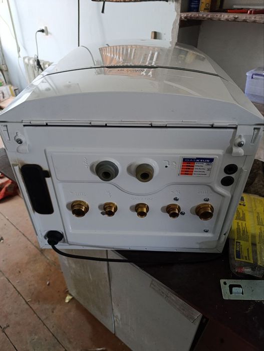 Remeha calenta 40kw sotiladi
