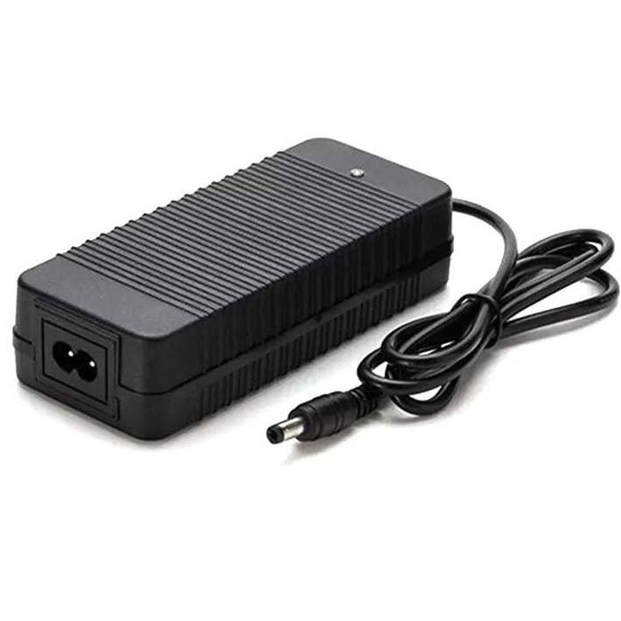 Incarcator Li-Ion 21V 2A pentru acumulatori 18650, 18V si BMS 5S