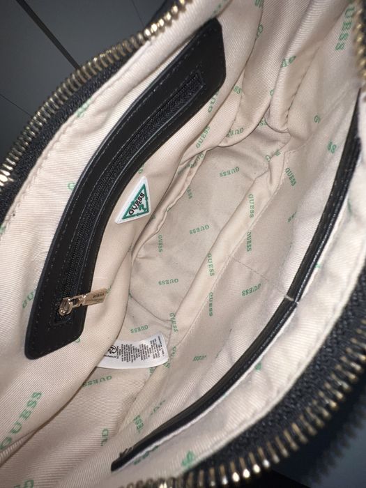 Черна Guess чанта оригинална