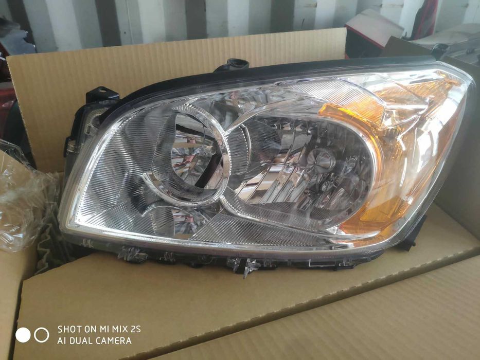 Фара передний Тойота Рав4 09-12/Toyota Rav4 09-12