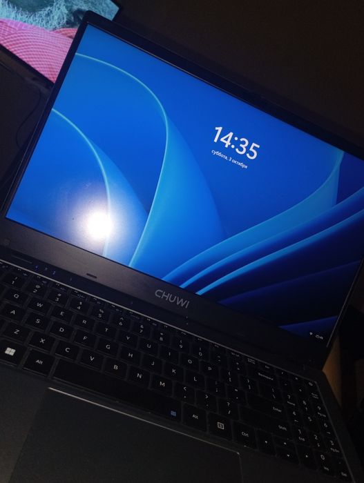 CHUWI HeroBook Plus 15.6 / 8GB / SSD 256GB
