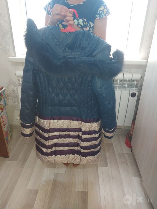 Glamwear brendi
To'q ko'k rang
Ayollar qishki kurtkasi
Kapishonli
Kapi