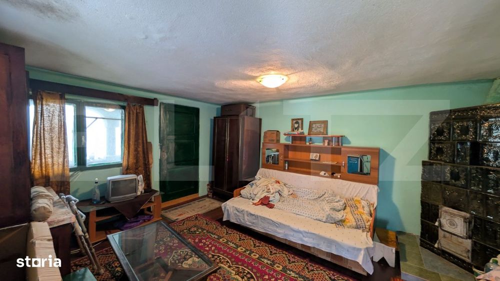 Gheboieni proprietate de renovat– 1100 mp, liniste si intimitate