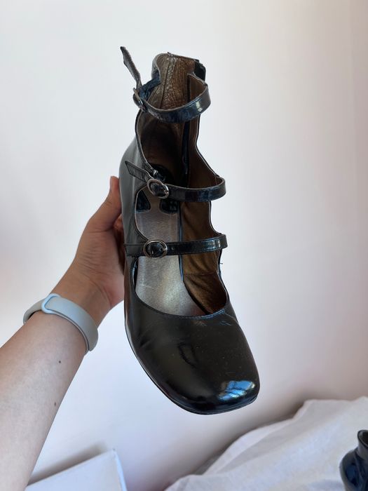 женская обувь разная