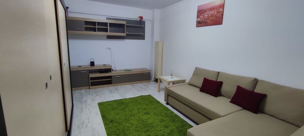 Închiriez garsonieră