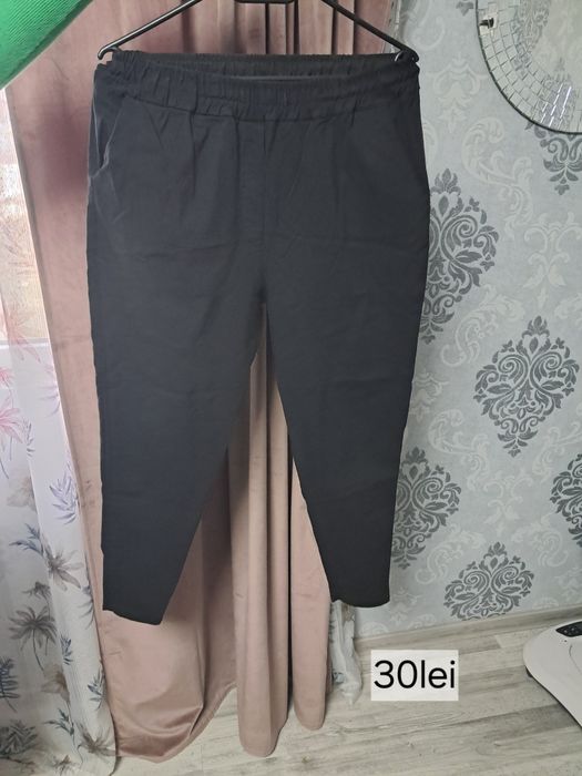 Vînd haine în stare bună