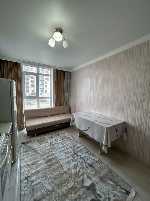 Сдам посуточно  1 ком кв район Батыс 2