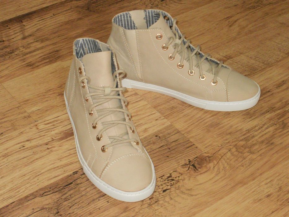 VAGABOND нови оригинални юношески естествена кожа 39