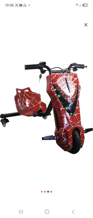 Tricicleta electrica pentru drifturi