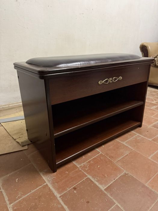 Обувница из дерева