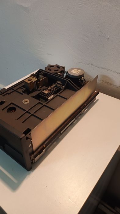Продавам 8 inch floppy disk drive / 8 инчови флопи дискови устройства