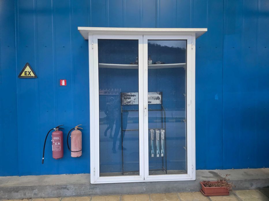 Работеща бензиностанция с газстанция и автомивка