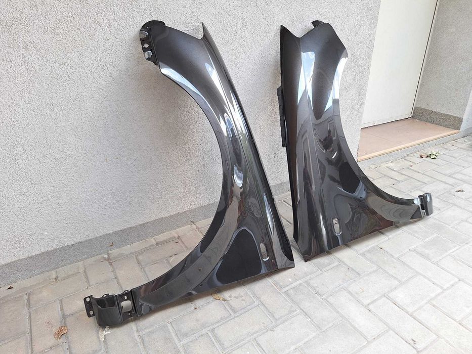 Aripa Fata Dreapta & Stanga Audi A3 8P An 2003-2008 Vopsita Maro