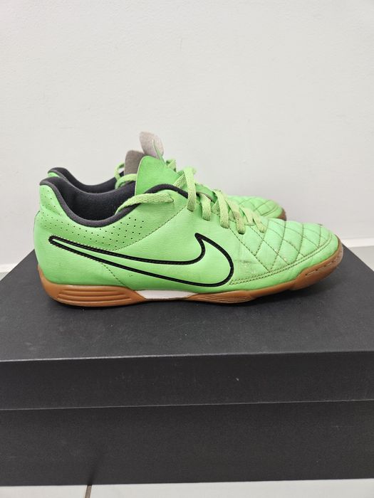 Nike tiempo futsal fotbal