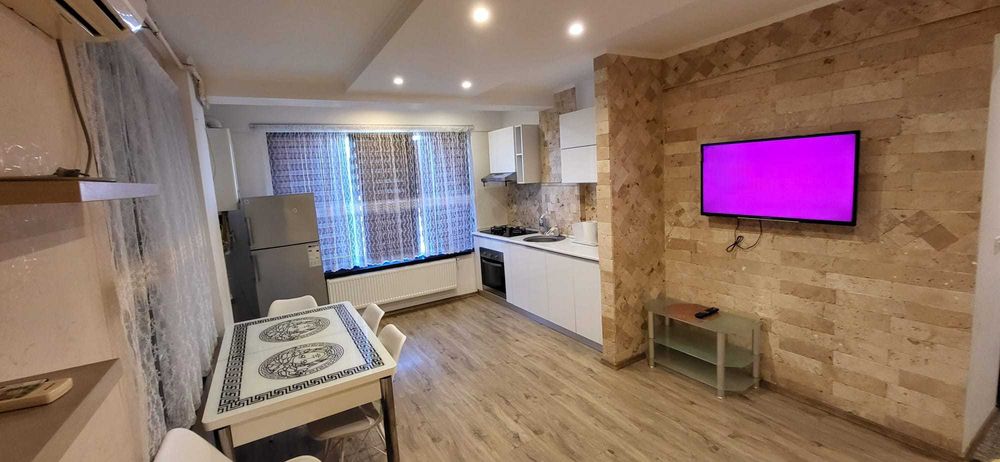 Propietar Inchiriez pe termen lung apartament Năvodari