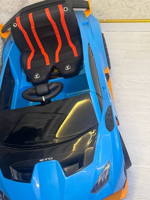 Ferrari 2 ta sotiladi  bolalar uchun